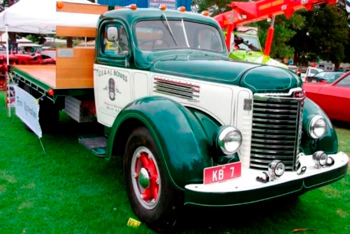 Award Winning 1949 KB7 International Truck restored by Finch Restorations