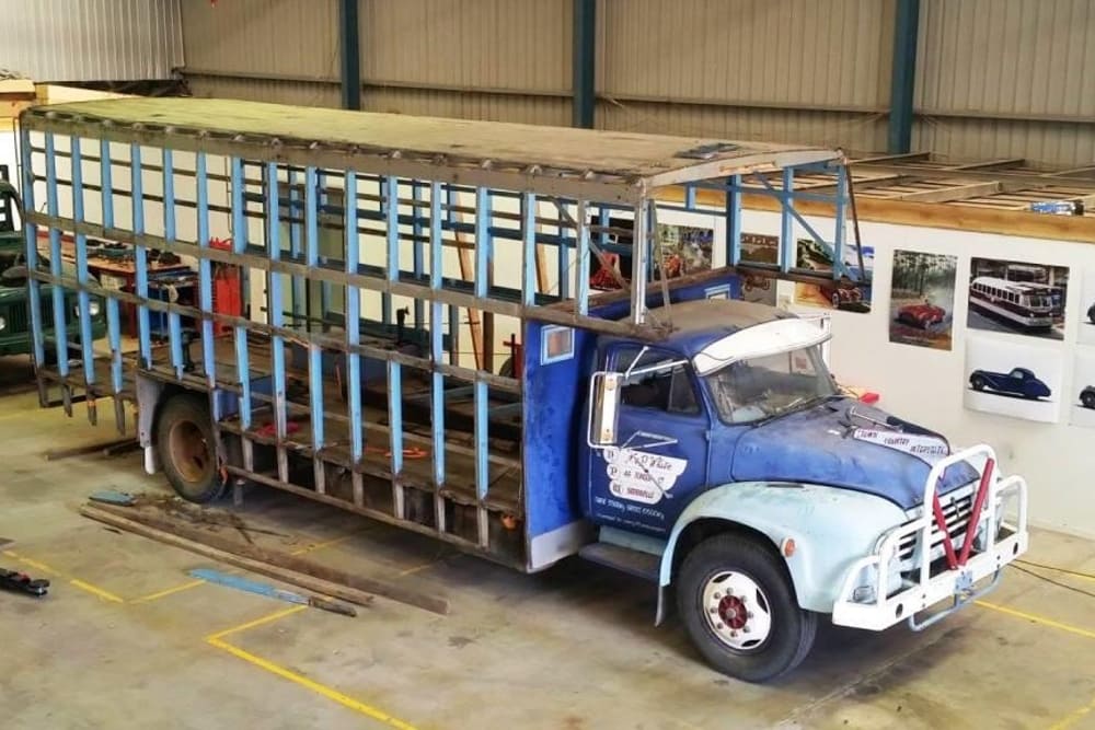 1961 Bedford J5 Picnic Bus